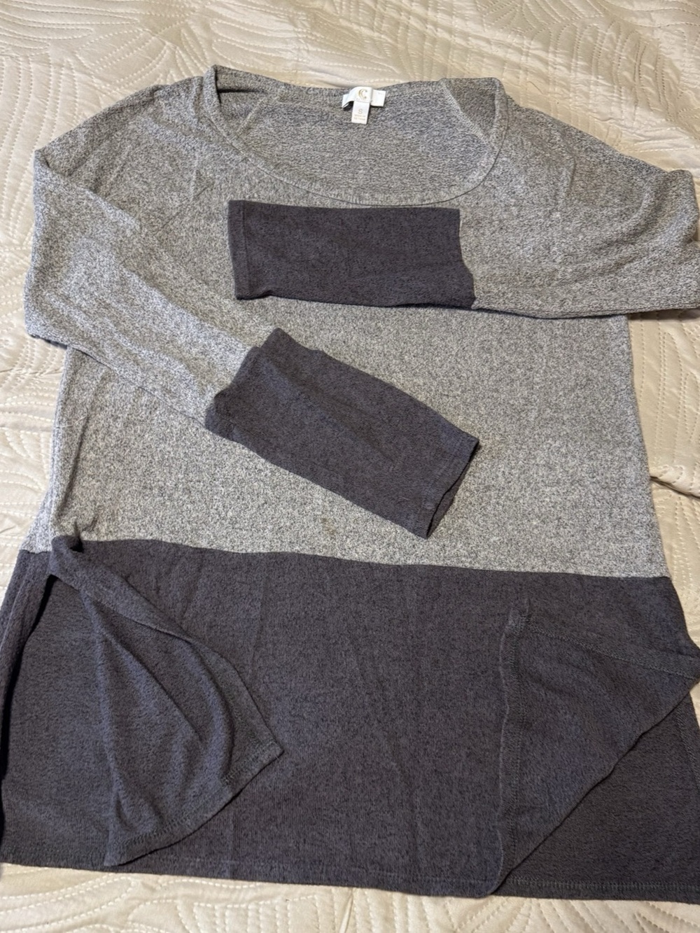 Medium & Dark Gray Woman’s long shirt, Size Small by CC. Long Sleeve - Picture 1 of 10